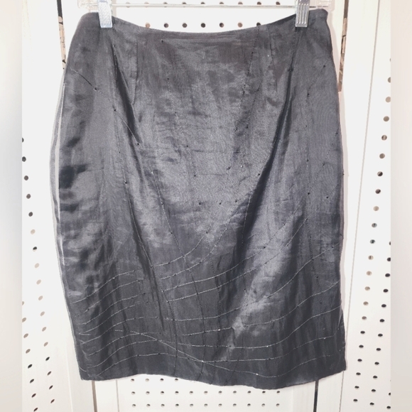 Lord & Taylor Dresses & Skirts - Lord & Taylor Vintage Silk Skirt Size 6 Midi Bead Design